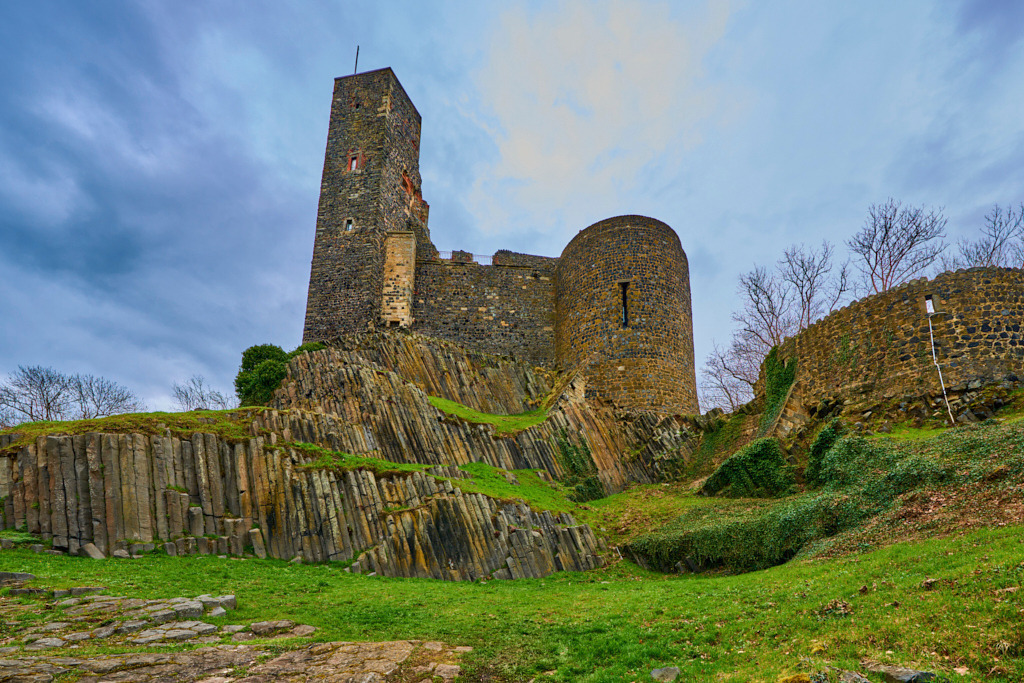 Die Burg Stolpen_ auf Basalt gebaut | Fotos als Raumschmuck - Realisiert mit Pictrs.com