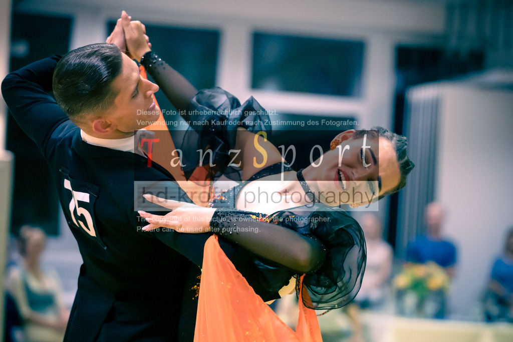 20250906_LM_By_HGR-S-Std_7717 | Tanzsportbilder, Standardtanz, Lateintanz, WDSF, DTV, LTVB, dancecomp, goc, hessen tanzt, blaues band der spree, walzer, tango, wiener walzer, slowfox, quickstepp, samba, rumba, cha-cha-cha, paso doble. jive, hd-kroft photography, turniertanzsport