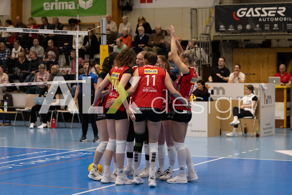 Volleyball I Frauen I Saison 2025-2026 I Volleyball NLA | Women I 1/4 Finals I VC Kanti Schaffhausen - BIWI Volleyball Franches-Montagnes I 21.02.2026 | VC Kanti Schaffhausen - Spielerkreis - Realisiert mit Pictrs.com