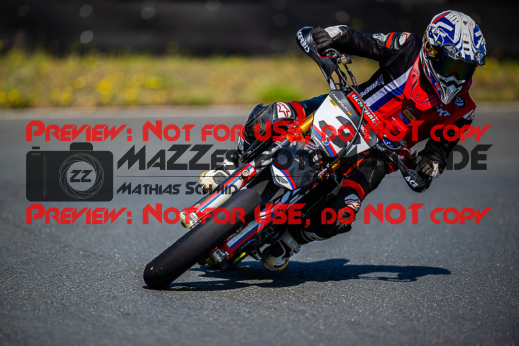 MaZZes_FotoMatrix_220813_4138 | UE40