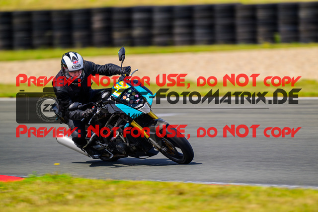 MaZZes_FotoMatrix_240725_6007705_1289 | GELB