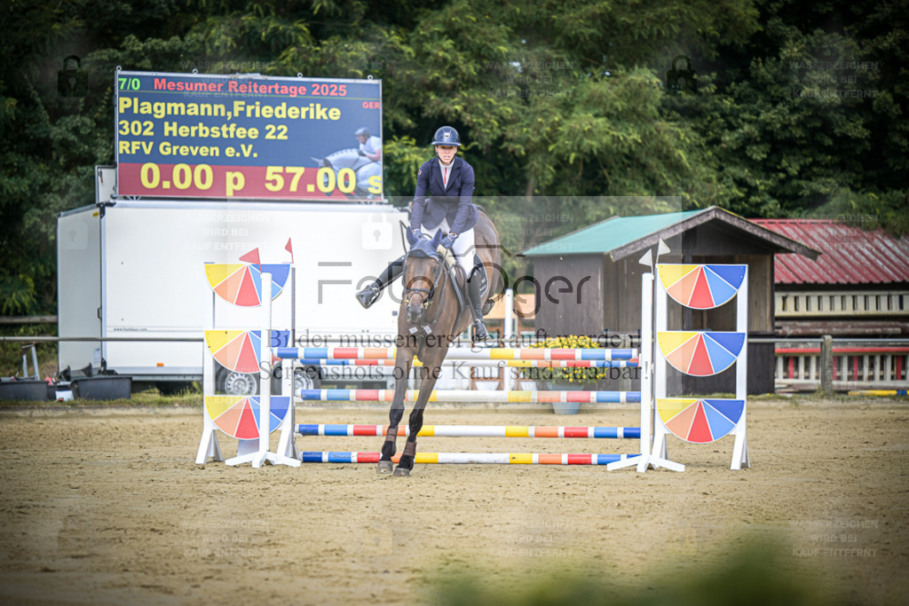 DOS_4865 | Entdecke hochwertige Reitturnierfotos von Foto Oger. Professionell, emotional und authentisch – jetzt Lieblingsmomente im Shop bestellen. - Realisiert mit Pictrs.com