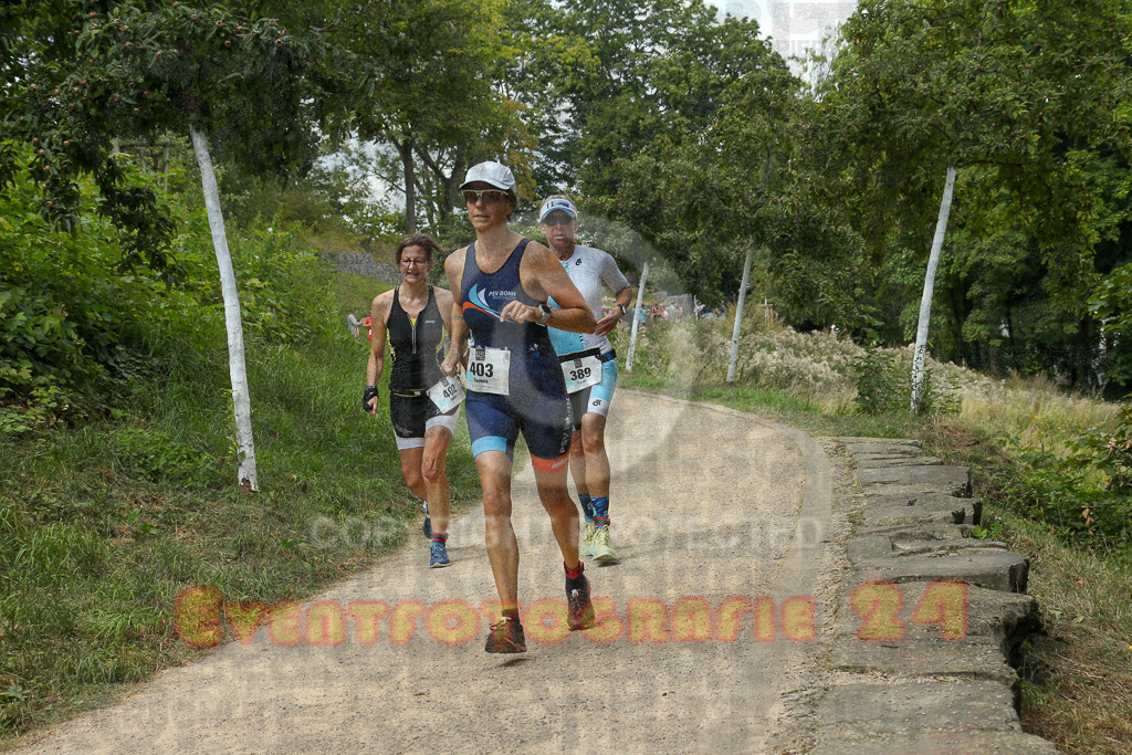250824_1342_EX1_3336 | Sportfotografie im Rhein-Sieg Kreis, Köln, Bonn, NRW, Rheinland Pfalz, Hessen, etc. Unser Tätigkeitsfeld umfasst den Laufsport vom Volkslauf über den Marathon, Duathlon, Triathon bis zum Ultralauf wie Kölnpfad Ultra oder Schindertrail.