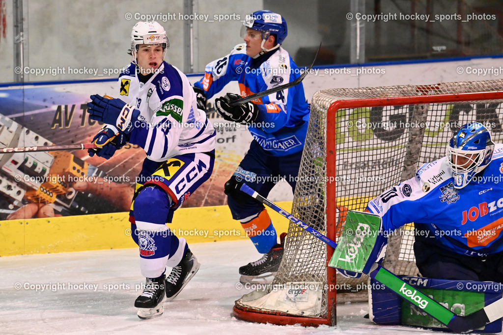 ESC Sparkasse STEINDORF vs. UECR Huben | #73 Kügler Johannes UECR EISBÄREN HUBEN, #46 Maurer Julian ESC Steindorf, #70 Moser Lukas ESC Steindorf, ESC Sparkasse STEINDORF vs. UECR Huben, ESC Sparkasse STEINDORF vs. UECR Huben am 30.01.2026 in Steindorf (Ossiachersee Halle), Austria, (Photo by Bernd Stefan)