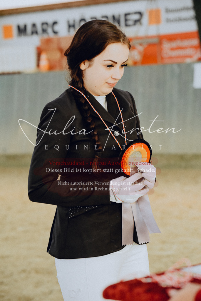 DSC_7385 | Pferde- und Turnierfotografie in Westsachsen. Pferdeportraits, Auftragszeichnungen und intuitive Kunst.