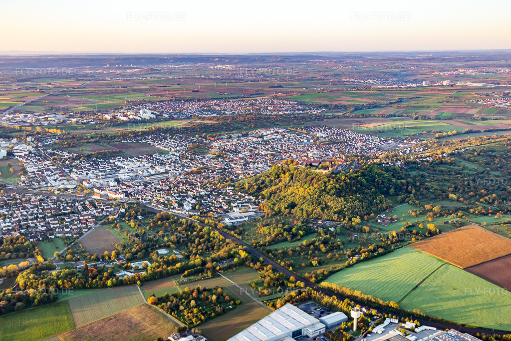 Luftbild: Ortsansicht aus Norden in Asperg im Bundesland Baden-Württemberg in Deutschland. Foto: IMG_119009.jpg vom 14.10.2019 durch Werner Riehm/FLY-FOTO.de