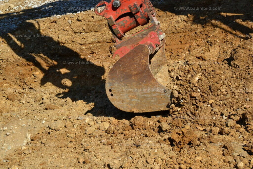 bib-lg02-erdarbeiten-0180 | Nach LV-Leistungsgruppen sortierte Detailfotos über den Bau eines Hauses. Alle Hausbau-Bilder direkt vom Urheber und Autor der Website Haus-Selber-Bauen.com