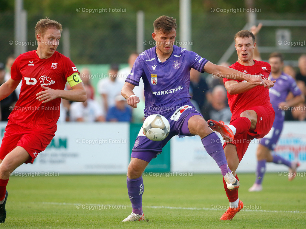 A_LUI_280824_20 | SPORT FUSSBALL UNIQA OEFB CUP 2024 2.RUNDE ASKOE OEDT-WIENER AUSTRIA 28.08.2024 IM BILD: FLORIAN FELLINGER UND JONAS ROSSDORFER (BEID OEDT) UND NIK PRELEC (AUSTRIA) FOTO:FOTOLUI