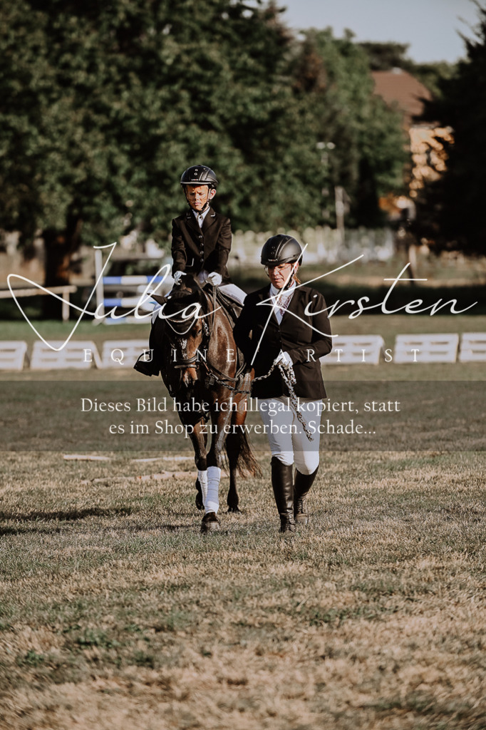 DSC_0220 | Pferde- und Turnierfotografie in Westsachsen. Pferdeportraits, Auftragszeichnungen und intuitive Kunst.