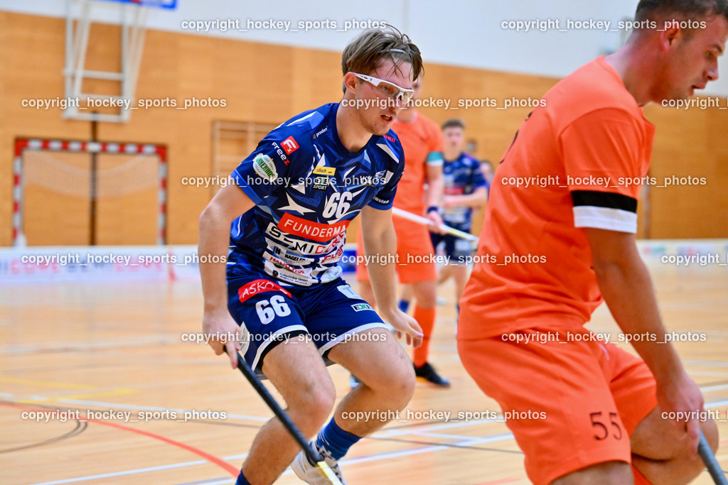VSV Unihockey vs. SZPK Floorball | #66 Jakob Rainer VSV Unihockey, #55 Marcell Velencei SZPK SÁROSI OPTIKA KOMÁROM, VSV Unihockey vs. SZPK Floorball, VSV Unihockey vs. SZPK Floorball am 23.11.2024 in Villach (Ballspielhalle St. Martin), Austria, (Photo by Bernd Stefan)