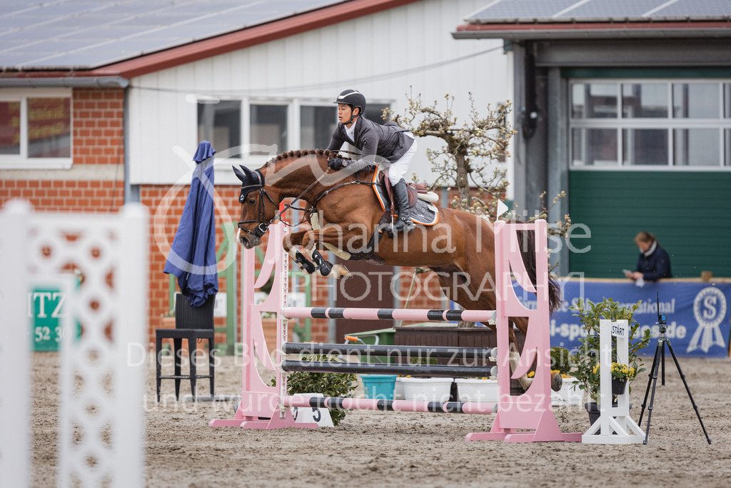 230411_Mühlen_03SprPf-L-384 | Deine schönsten Turniermomente als professionelle Fotos! Entdecke hochwertige Pferdesport-Fotografie im Online-Shop. Jetzt Fotos finden & bestellen!