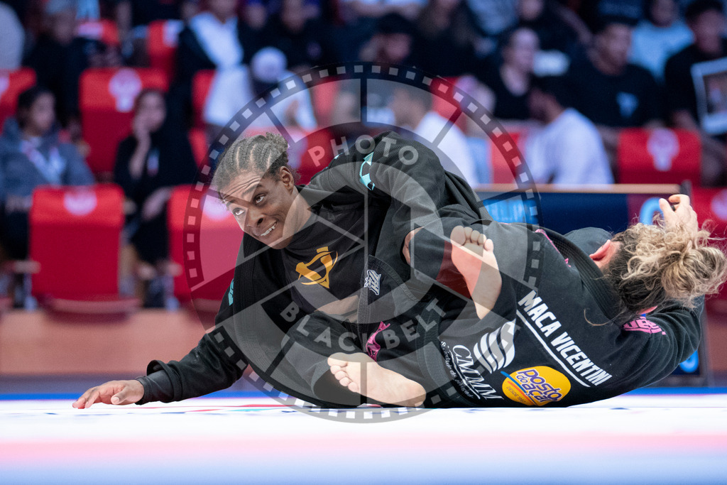 20231108PBB1535 | Fighters compete during the AJP World Professional Championship in the Mubadala Arena in Abu Dhabi, Arab United Emirates, on November 8, 2023.