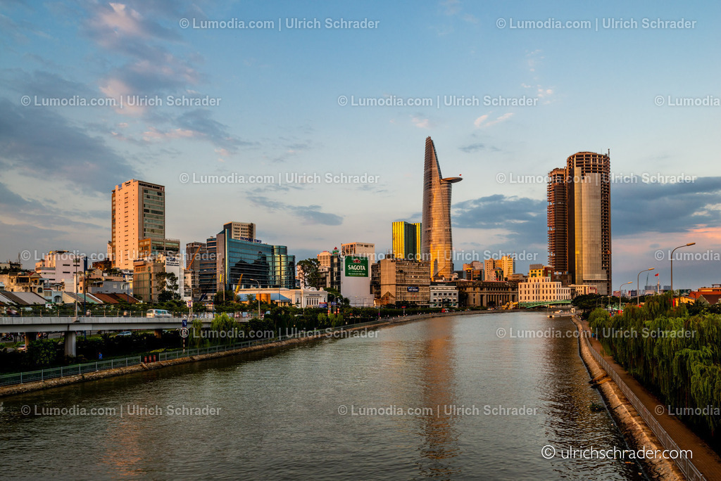 _ulrichschrader.com-152 | Stockfoto und Bilderpool mit Bildmaterial aus Deutschland, dem Harz, Halberstadt, Quedlinburg, Wernigerode und weltweit. Qualitativ hochwertige und professionelle Fotos anschauen und kaufen. - Realisiert mit Pictrs.com