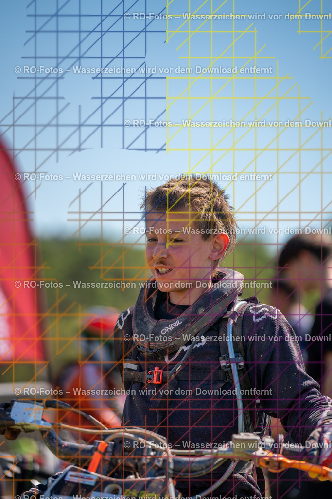 Wolfshausen 1 Lauf -1046 | Sportfotografie von RO-Fotos: Motorsport, Motocross, Enduro, Laufveranstaltungen und Triathlon. Professionelle Fotos von Sportlern und Events. - Realisiert mit Pictrs.com