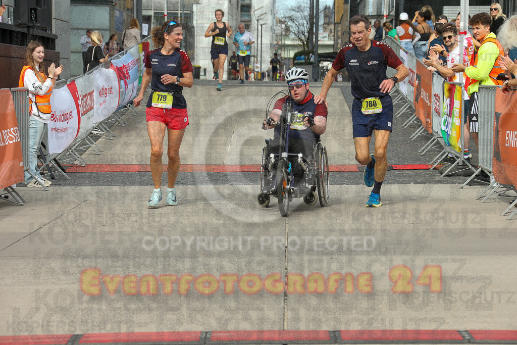 250920_1323_EX1_4308 | Sportfotografie im Rhein-Sieg Kreis, Köln, Bonn, NRW, Rheinland Pfalz, Hessen, etc. Unser Tätigkeitsfeld umfasst den Laufsport vom Volkslauf über den Marathon, Duathlon, Triathon bis zum Ultralauf wie Kölnpfad Ultra oder Schindertrail.