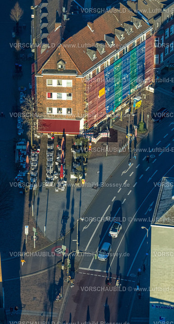 Bottrop230201927 | Luftbild, Eiscafe San Remo Außengastronomie, Einkaufsstraße Gladbecker Straße Ecke Horster Straße, Fassadensanierung, Altstadt, Bottrop, Ruhrgebiet, Nordrhein-Westfalen, Deutschland