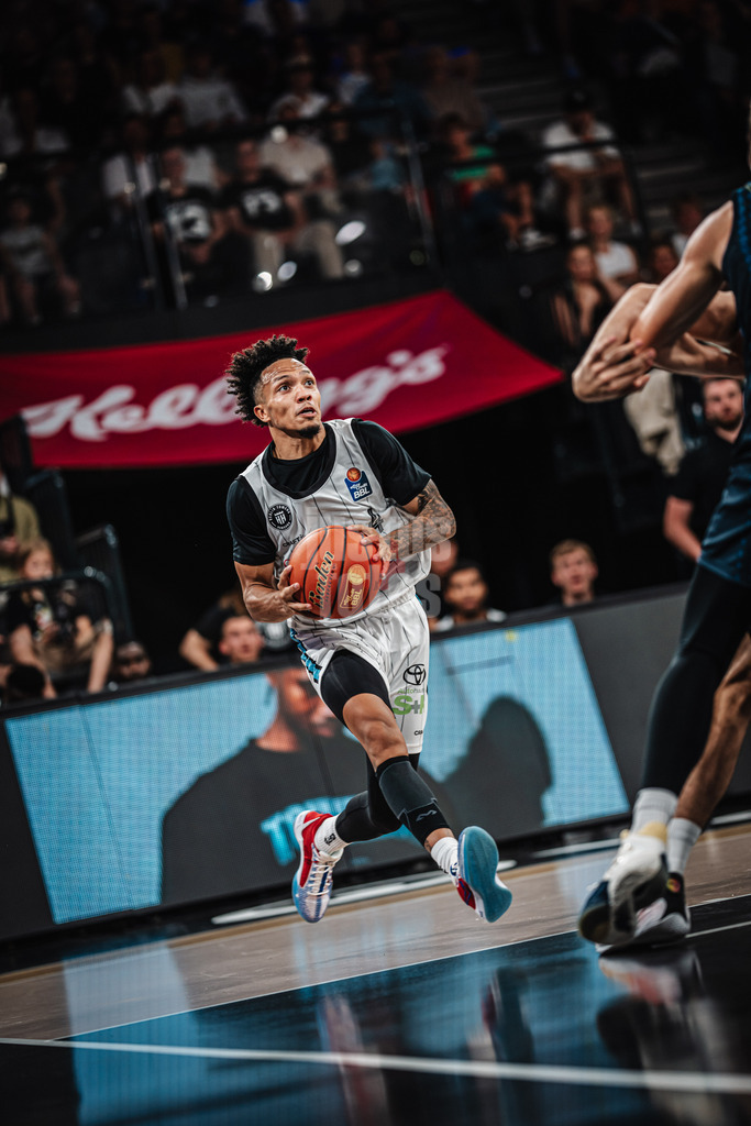 Basketball | Männer | Saison 2024/2025  | easyCredit Basketball Bundesliga | Testspiel | Veolia Towers Hamburg vs. EWE Baskets Oldenburg | 25.08.2024 | Jaizec Lottie (#4, Veolia Towers Hamburg)