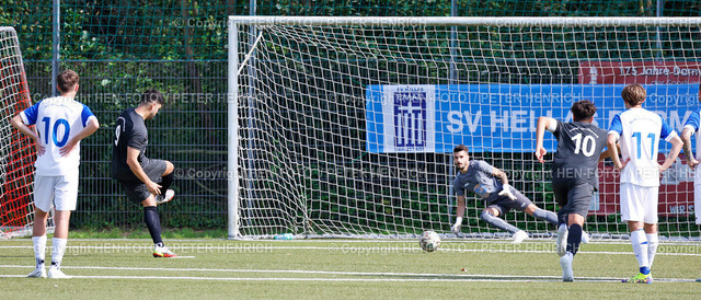 20230917-1934-hellas-germania-HEN-FOTO | 17.09.2023 Fußball Kreisoberliga Darmstadt Groß-Gerau Saison 2023 2024 Hellas Darmstadt - Germania Eberstadt v. li. Stefan Preiffer (9 Germania) trifft per Strafstoß - TW Alexios Kasmiris (98 Hellas) (Foto: Peter Henrich) - Realisiert mit Pictrs.com