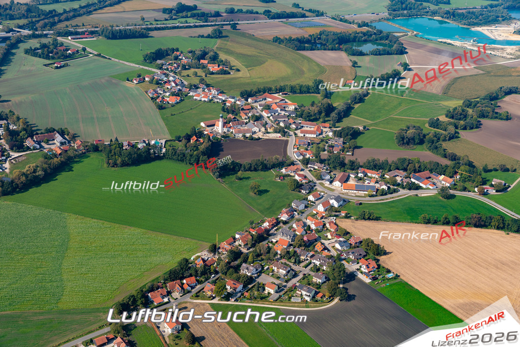 Aktuelles Luftbild von Aich  - Die Luftaufnahme wurde 2020 mittels UL-Flugzeug erstellt ( keine Drohne ) - hochauflösende Kamera-Systeme von  Canon -Beste Qualität - Für grossformatige Ausdrucke geeignet. Die Geschenkidee !
