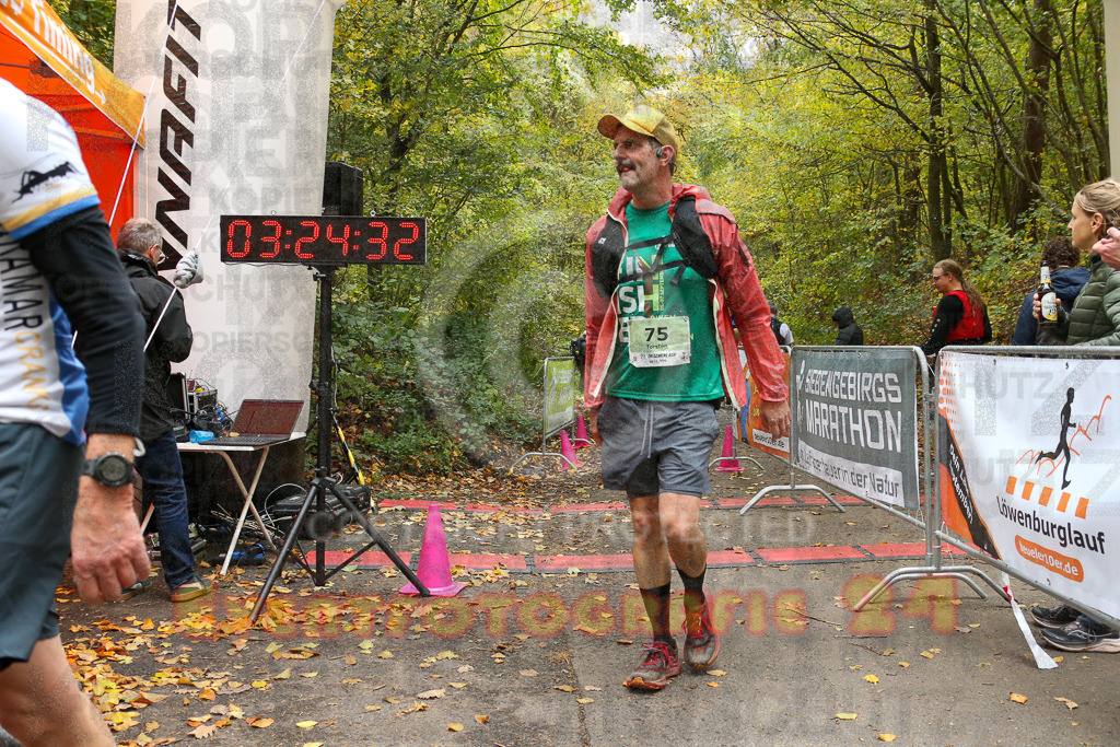 251026_1326_EX1_3468 | Sportfotografie im Rhein-Sieg Kreis, Köln, Bonn, NRW, Rheinland Pfalz, Hessen, etc. Unser Tätigkeitsfeld umfasst den Laufsport vom Volkslauf über den Marathon, Duathlon, Triathon bis zum Ultralauf wie Kölnpfad Ultra oder Schindertrail.
