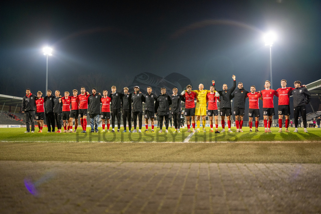 SG Sonnenhof Grossaspach vs. TSV Steinbach Haiger, Fussball, Regionalliga Suedwest, 25. Spieltag, 20.03.2026 | SGS jubelt nach dem Sieg,SG Sonnenhof Grossaspach vs. TSV Steinbach Haiger, Fussball, Regionalliga Suedwest, 25. Spieltag, 20.03.2026Foto: photosbyphips/Philip Ziegler