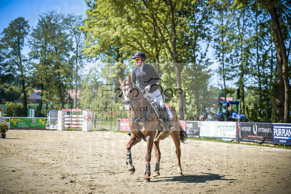 DOS_0853 | Entdecke hochwertige Reitturnierfotos von Foto Oger. Professionell, emotional und authentisch – jetzt Lieblingsmomente im Shop bestellen.Deutschlandweite Turnierfotografie. - Realisiert mit Pictrs.com