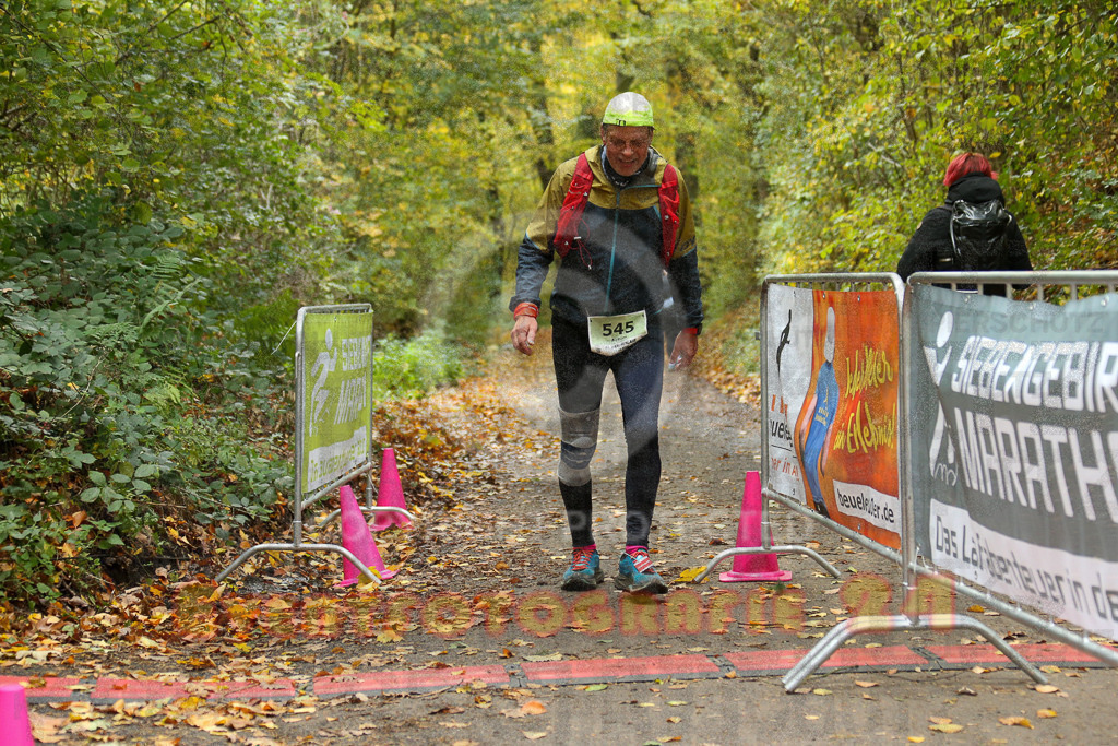251026_1356_EX1_4053 | Sportfotografie im Rhein-Sieg Kreis, Köln, Bonn, NRW, Rheinland Pfalz, Hessen, etc. Unser Tätigkeitsfeld umfasst den Laufsport vom Volkslauf über den Marathon, Duathlon, Triathon bis zum Ultralauf wie Kölnpfad Ultra oder Schindertrail.