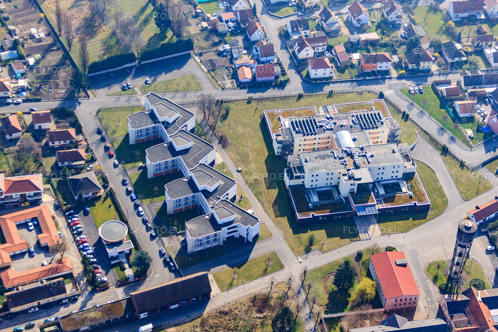 Vue aérienne: Centre Hospitalier Départemental De Bischwiller à Bischwiller dans le département Bas Rhin, France.Photo: IMG_62871.jpg prise le 09/03/2014 par Werner Riehm/FLY-FOTO.euRésolution de l'original: 4752 x 3168 px