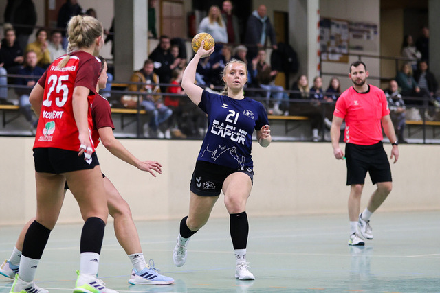 Handball I Damen I Saison 2025-2026 I Verbandsliga Süd I HSG Kalkberg 06 - MTV Dänischenhagen I 14.12.2025.134 | Jette Kaack (21, HSG Kalkberg 06) - Realisiert mit Pictrs.com