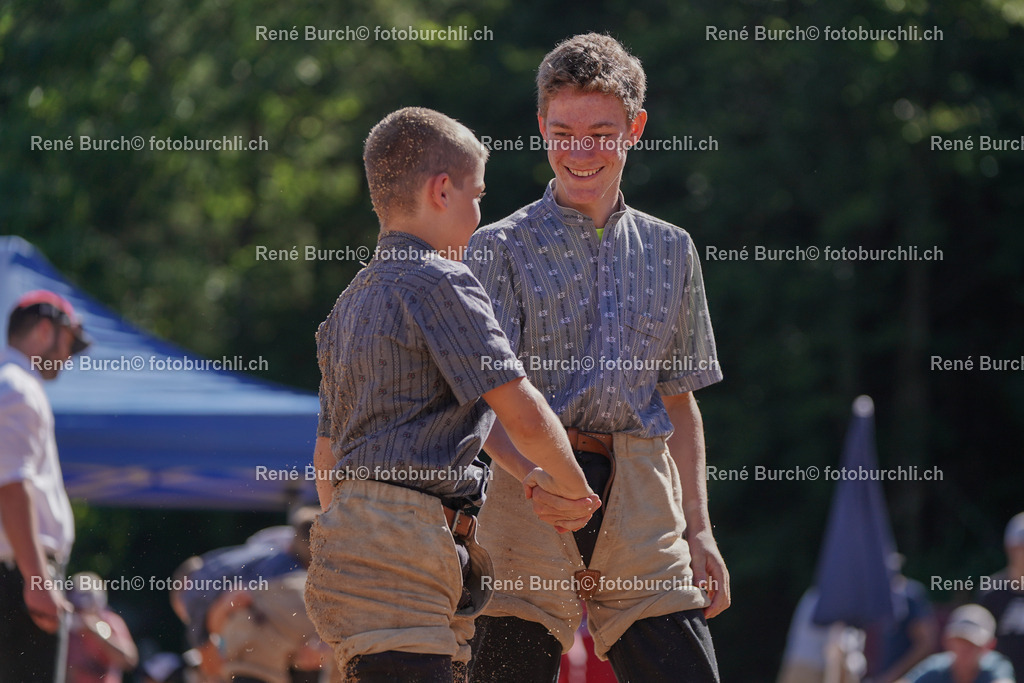 DSC08119-2 | René Burch leidenschaftlicher Fotograf aus Kerns in Obwalden.  Hier finden sie Sport, Landschaft und Natur Fotografie.
 - Realisiert mit Pictrs.com
