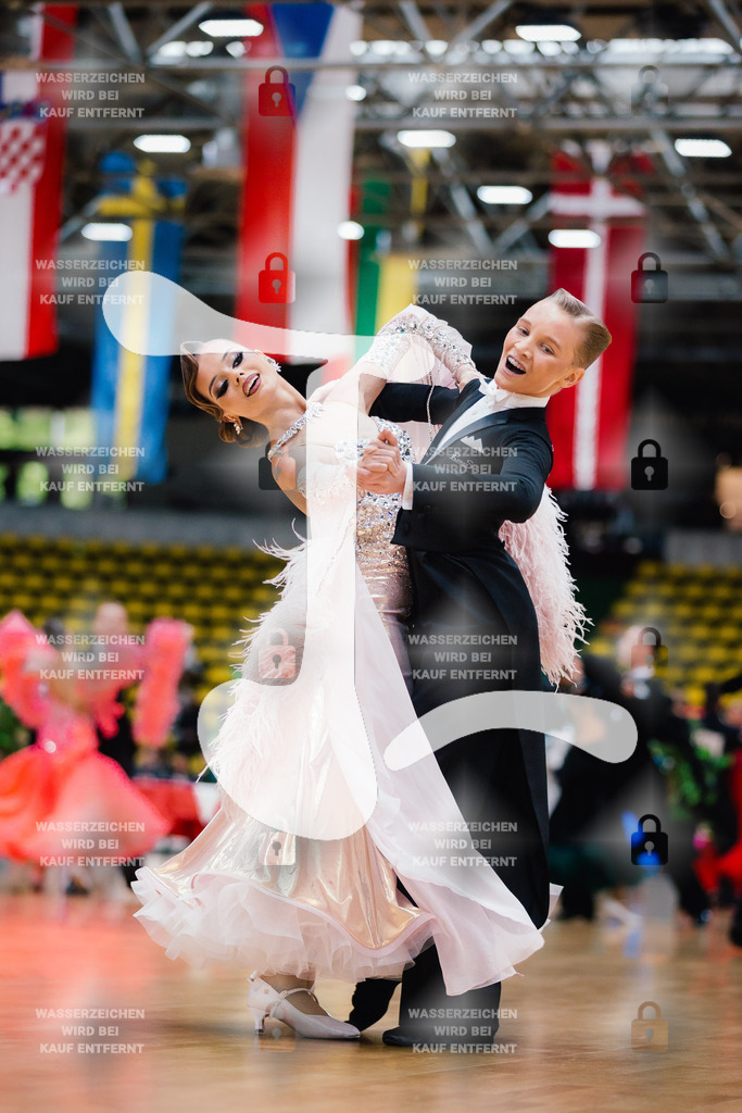 Hessen Tanzt WDSF Open Junior II Standard 5th (217) Vitalii Karnaukhov _ Elizaveta Beloedova (TC Rot-Weiß Leipzig)-2025-05-17-7888 | Webshop for digital downloads and prints of dance sport, event & show photographer Julian Link - Realisiert mit Pictrs.com