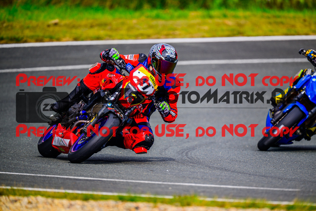 MaZZes_FotoMatrix_240728_6007705_3783 | TWIN