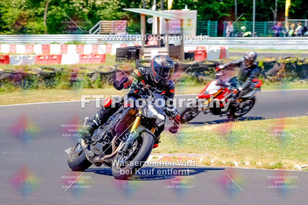 _MOT9323 | Hier findet Ihr Bilder von Touristenfahrten auf der Nürburgring Nordschleife oder von anderen Veranstaltungen die ich besucht habe. Viel Spass beim Durch Schauen 