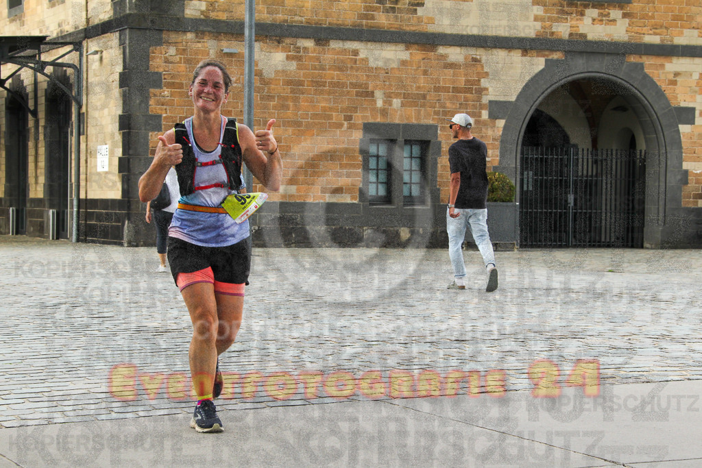 250920_1530_EV4_8997 | Sportfotografie im Rhein-Sieg Kreis, Köln, Bonn, NRW, Rheinland Pfalz, Hessen, etc. Unser Tätigkeitsfeld umfasst den Laufsport vom Volkslauf über den Marathon, Duathlon, Triathon bis zum Ultralauf wie Kölnpfad Ultra oder Schindertrail.