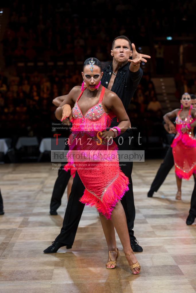 20241109_DM-Formationen_Vorrunde_0577 | Tanzsportbilder, Standardtanz, Lateintanz, WDSF, DTV, LTVB, dancecomp, goc, hessen tanzt, blaues band der spree, walzer, tango, wiener walzer, slowfox, quickstepp, samba, rumba, cha-cha-cha, paso doble. jive, hd-kroft photography, turniertanzsport
