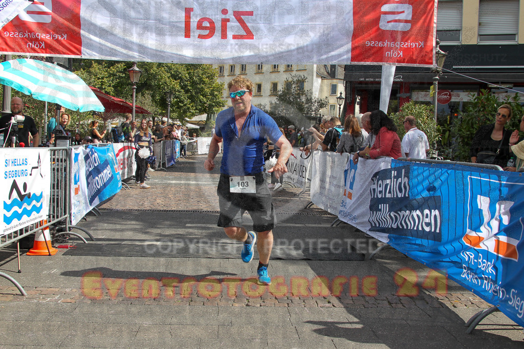 250824_1248_EV4_9499 | Sportfotografie im Rhein-Sieg Kreis, Köln, Bonn, NRW, Rheinland Pfalz, Hessen, etc. Unser Tätigkeitsfeld umfasst den Laufsport vom Volkslauf über den Marathon, Duathlon, Triathon bis zum Ultralauf wie Kölnpfad Ultra oder Schindertrail.