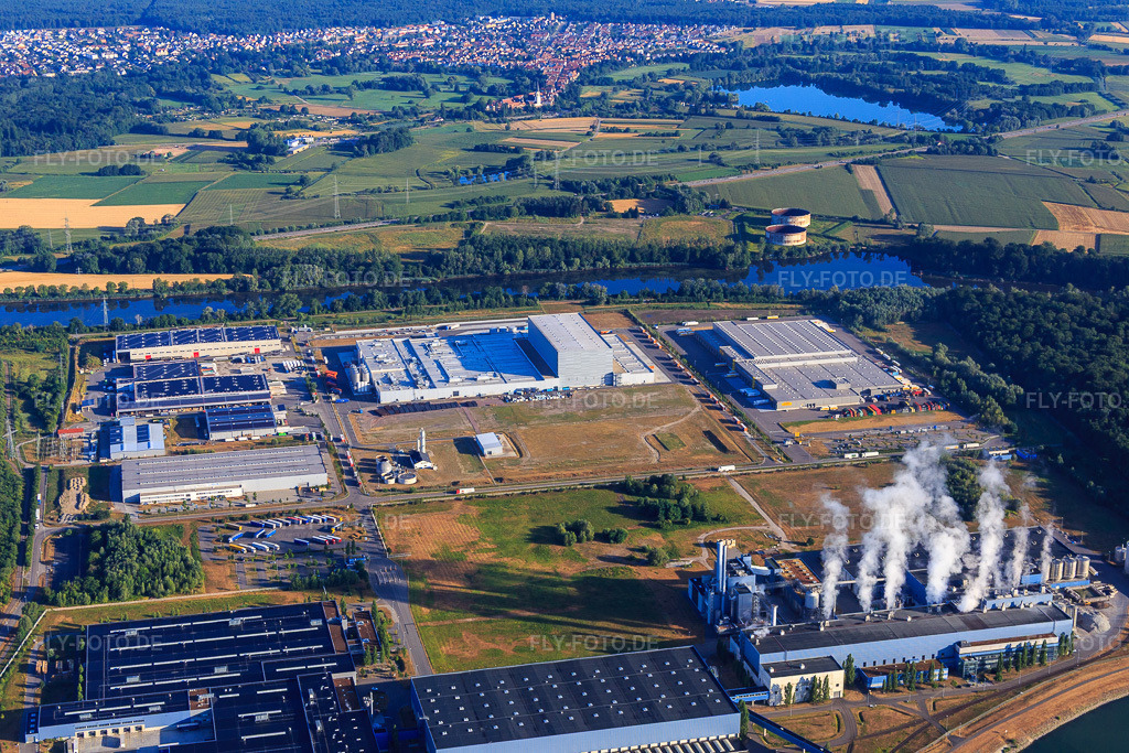 Luftbild: Industriegebiet Oberwald aus Südosten in Wörth am Rhein im Bundesland Rheinland-Pfalz in Deutschland. Foto: IMG_083851.jpg vom 26.07.2015 durch Werner Riehm/FLY-FOTO.de