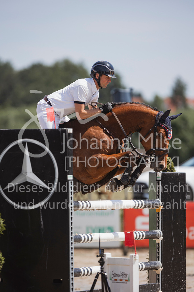 240629_LüPfSpTa_Youngster-S-127 | Deine schönsten Turniermomente als professionelle Fotos! Entdecke hochwertige Pferdesport-Fotografie im Online-Shop. Jetzt Fotos finden & bestellen!