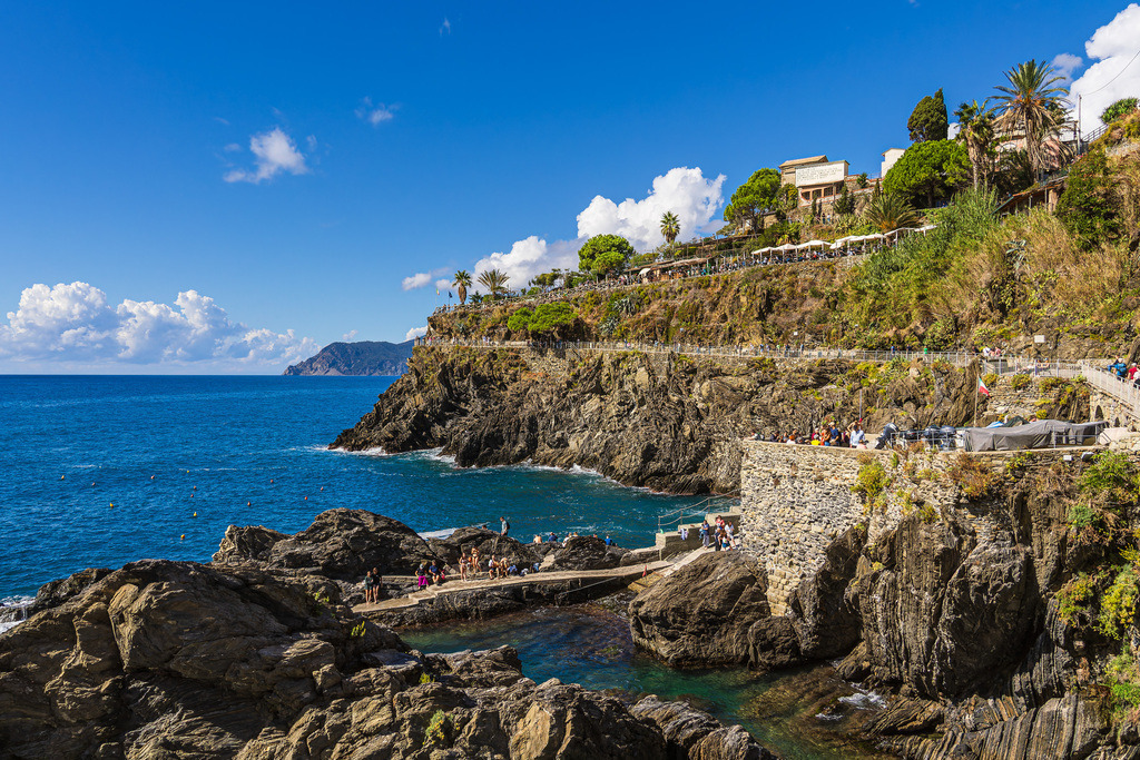 Blick auf Manarola an der Mittelmeerküste in Italien | Blick auf Manarola an der Mittelmeerküste in Italien.