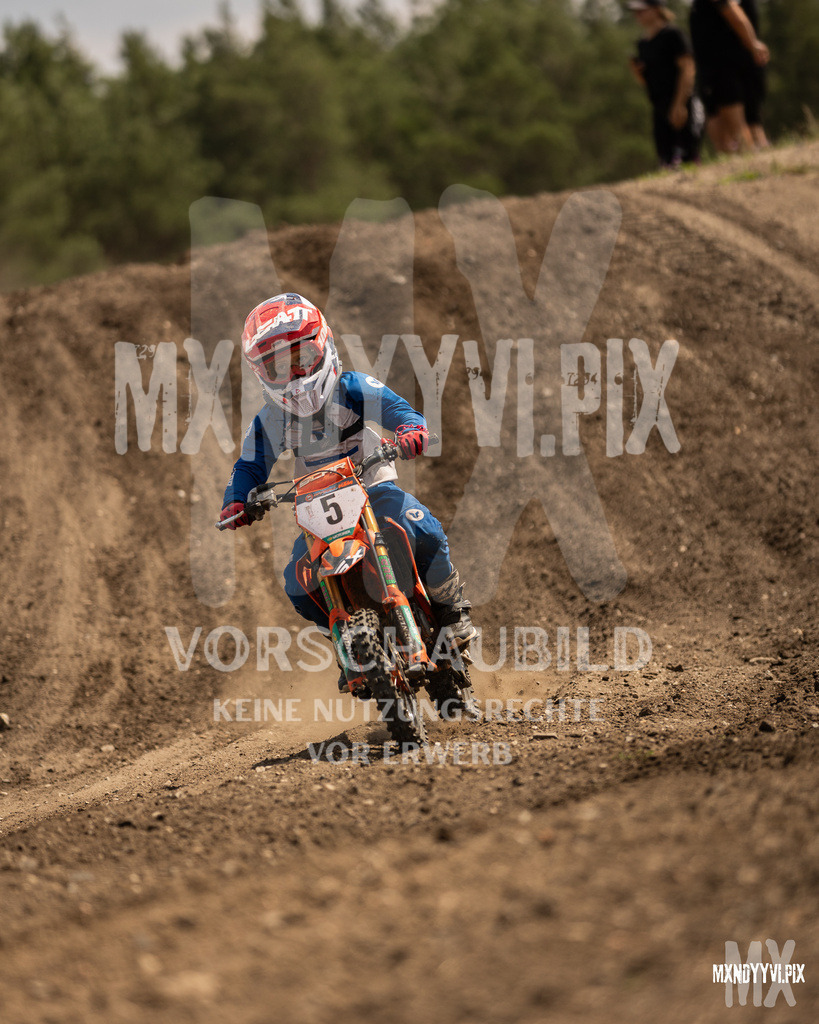 866A1728 | mxndyyvipix
