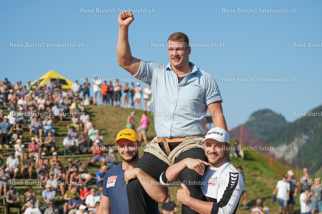 Pirmin Reichmuth | René Burch leidenschaftlicher Fotograf aus Kerns in Obwalden.  Hier finden sie Sport, Landschaft und Natur Fotografie.
 - Realisiert mit Pictrs.com