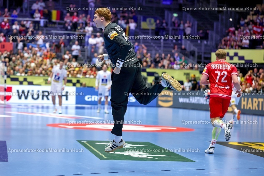 EHF19012601045 | 19.01.2026, Handball, Men's EHF EURO 2026, Österreich - Serbien, Jyske Bank Boxen in Herning, Dänemark, Preliminary Round:  Leon Theodor Bergmann (Austria #51) jubelnd
