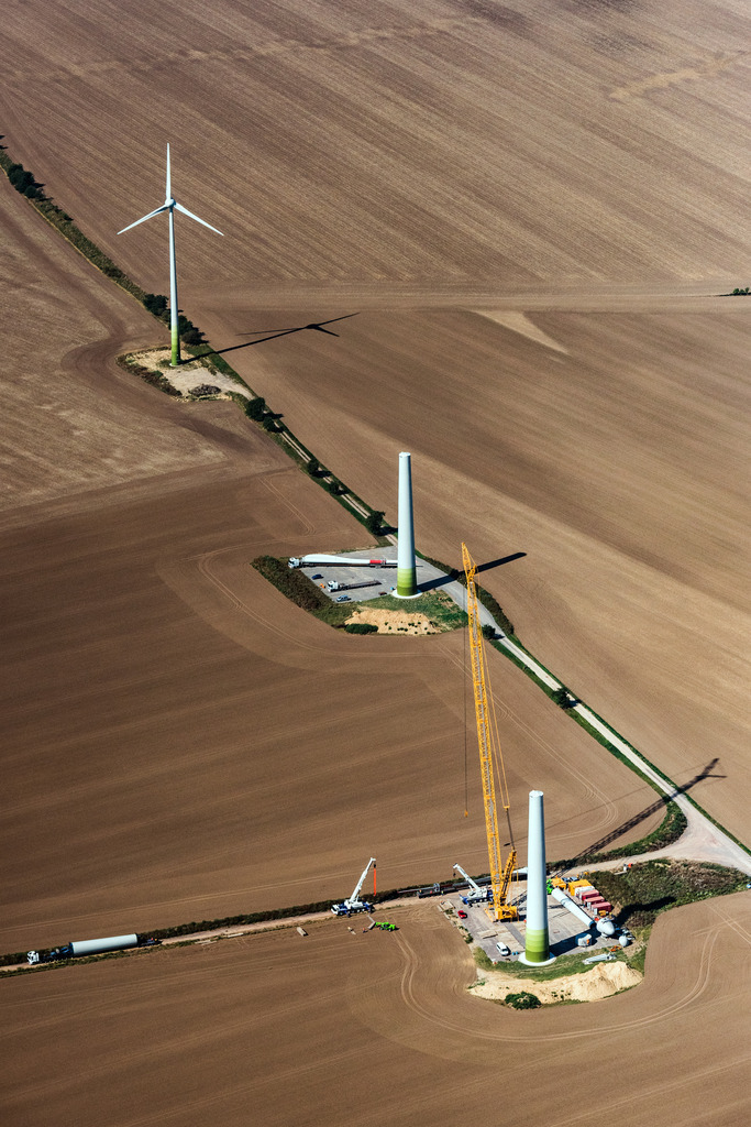 dr_0013615.jpg | ZöRBIG 07.09.2016 Baustelle zur Windrad- Turm Montage der Firma Enercon in Zörbig im Bundesland Sachsen-Anhalt. // Construction site for wind turbine installation of the company Enercon in Zoerbig in the state Saxony-Anhalt. Foto: Daniel Reiter