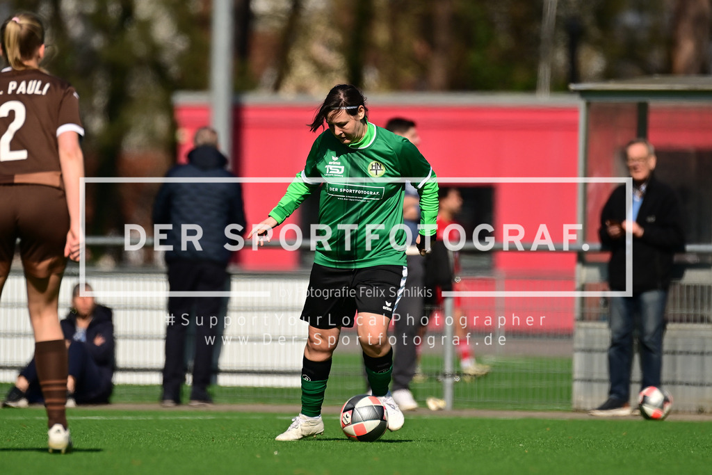 Fußball I Frauen I Saison 2025-2026 I Kreisliga I 18. Spieltag I HNT - FC St. Pauli IV I 124871 | Der Sportfotograf. - Realisiert mit Pictrs.com