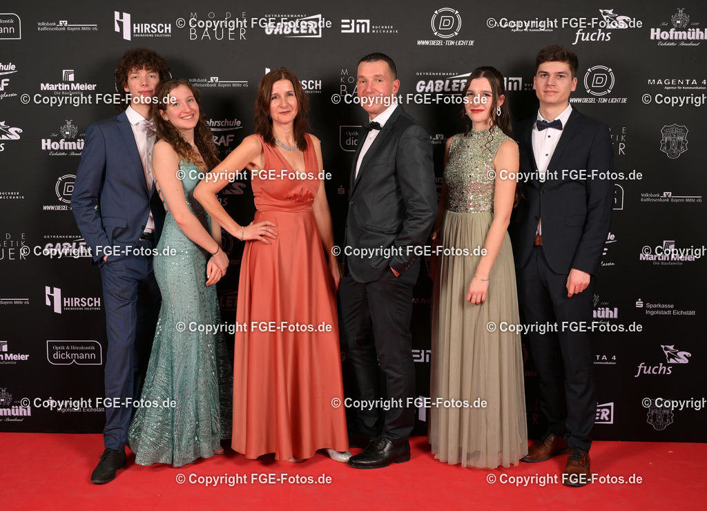 20240113-fge-fotos-0125 | Eröffnungsball der FGE am 13.01.2024 im Alten Stadttheater in Eichstätt. - Realisiert mit Pictrs.com