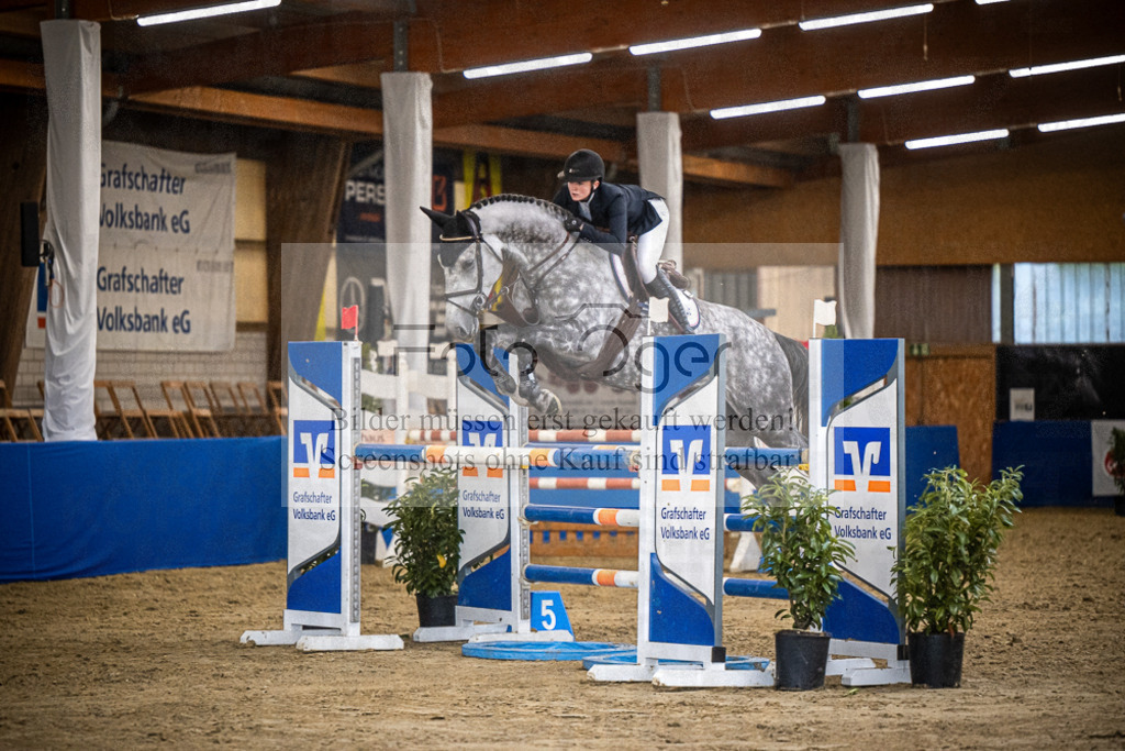 DOS_3093 | Entdecke hochwertige Reitturnierfotos von Foto Oger. Professionell, emotional und authentisch – jetzt Lieblingsmomente im Shop bestellen.Deutschlandweite Turnierfotografie. - Realisiert mit Pictrs.com