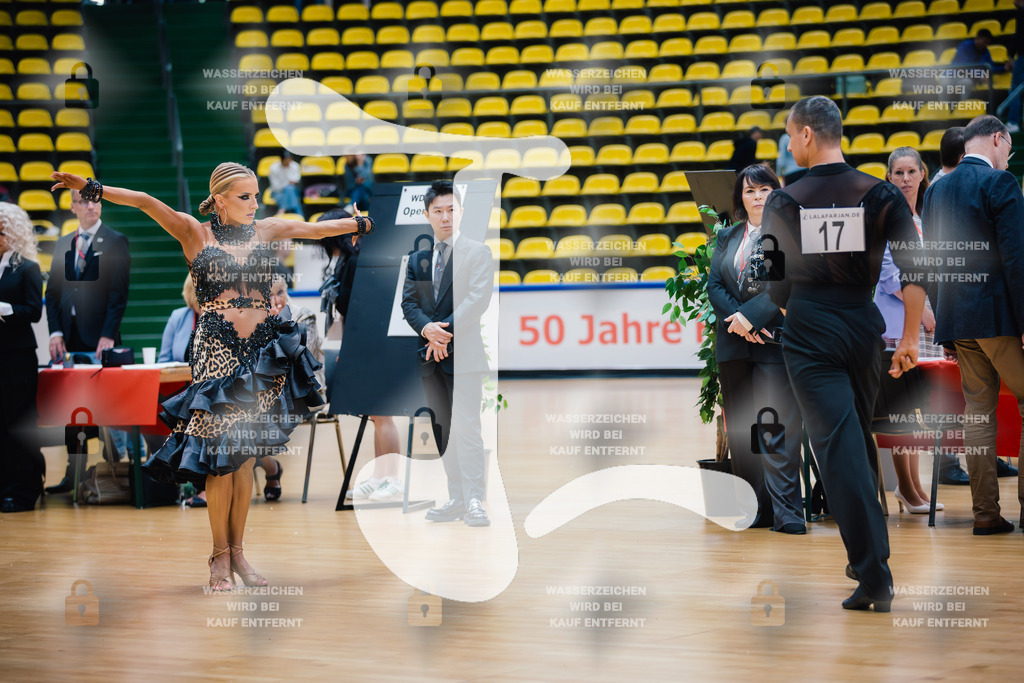 Hessen Tanzt WDSF International Open Latin 1st (17) Artur Balandin _ Anna Salita (T.T.C. Rot-Weiß-Silber Bochum)-2025-05-18-4610 | Webshop for digital downloads and prints of dance sport, event & show photographer Julian Link - Realisiert mit Pictrs.com