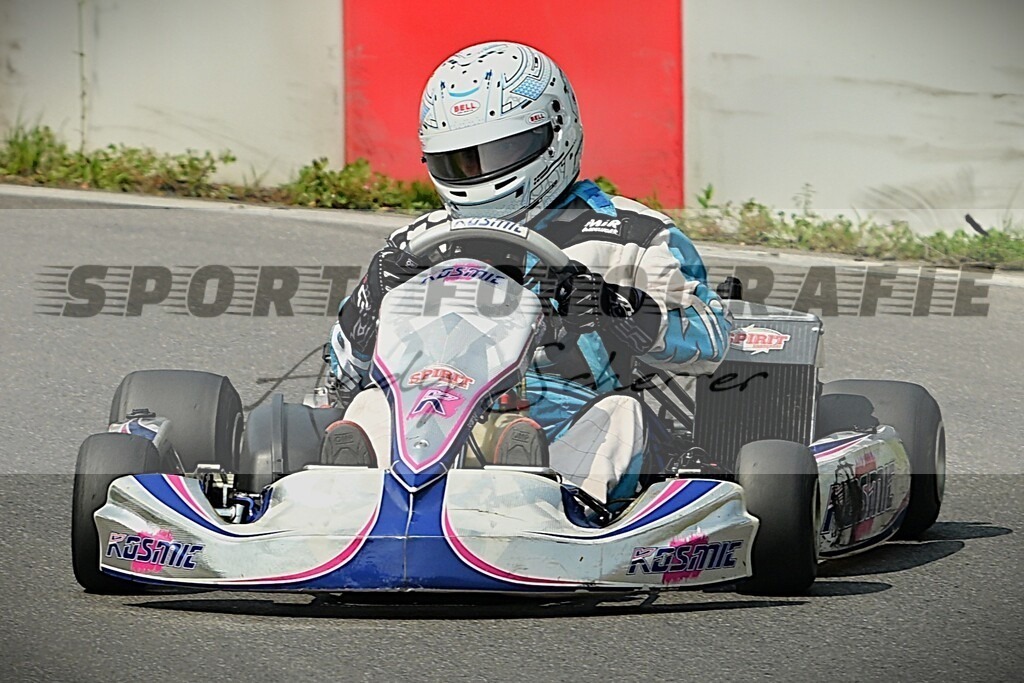 aDSC_9813 | Kaufen Sie Sportbilder im Onlineshop von Andy Scherrer Sportfotografie. Faszinierende Bilder von Sportevents aus der ganzen Schweiz. Fussball, Frauenfussball, Unihockey, Handball, Schwingen und weiteren Sportarten. - Realisiert mit Pictrs.com