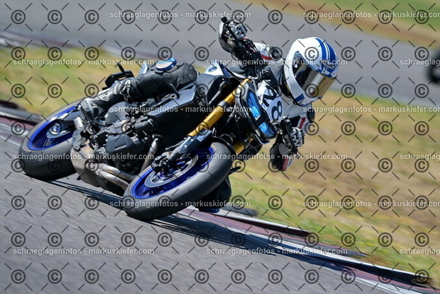 26bt04-1119 | markuskiefer.com - Realisiert mit Pictrs.com