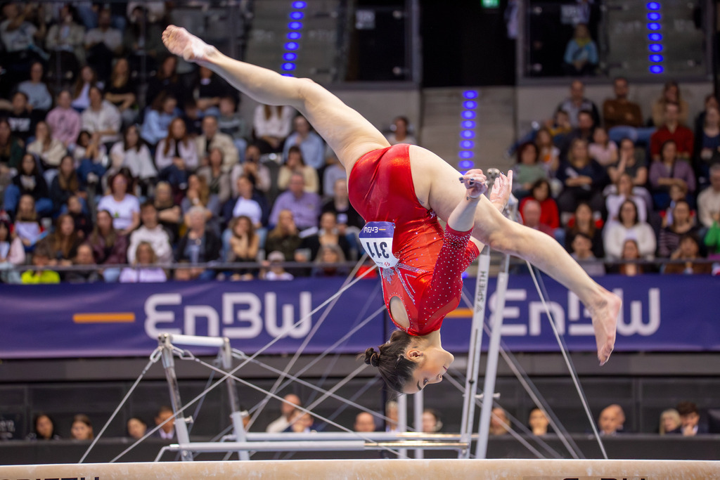 EnBW DTB-Pokal Stuttgart 2025, Mixed Cup***Rose Woo (Kanada) am Schwebebalken | EnBW DTB-Pokal Stuttgart 2025, Mixed Cup***Rose Woo (Kanada) am Schwebebalken - Realisiert mit Pictrs.com